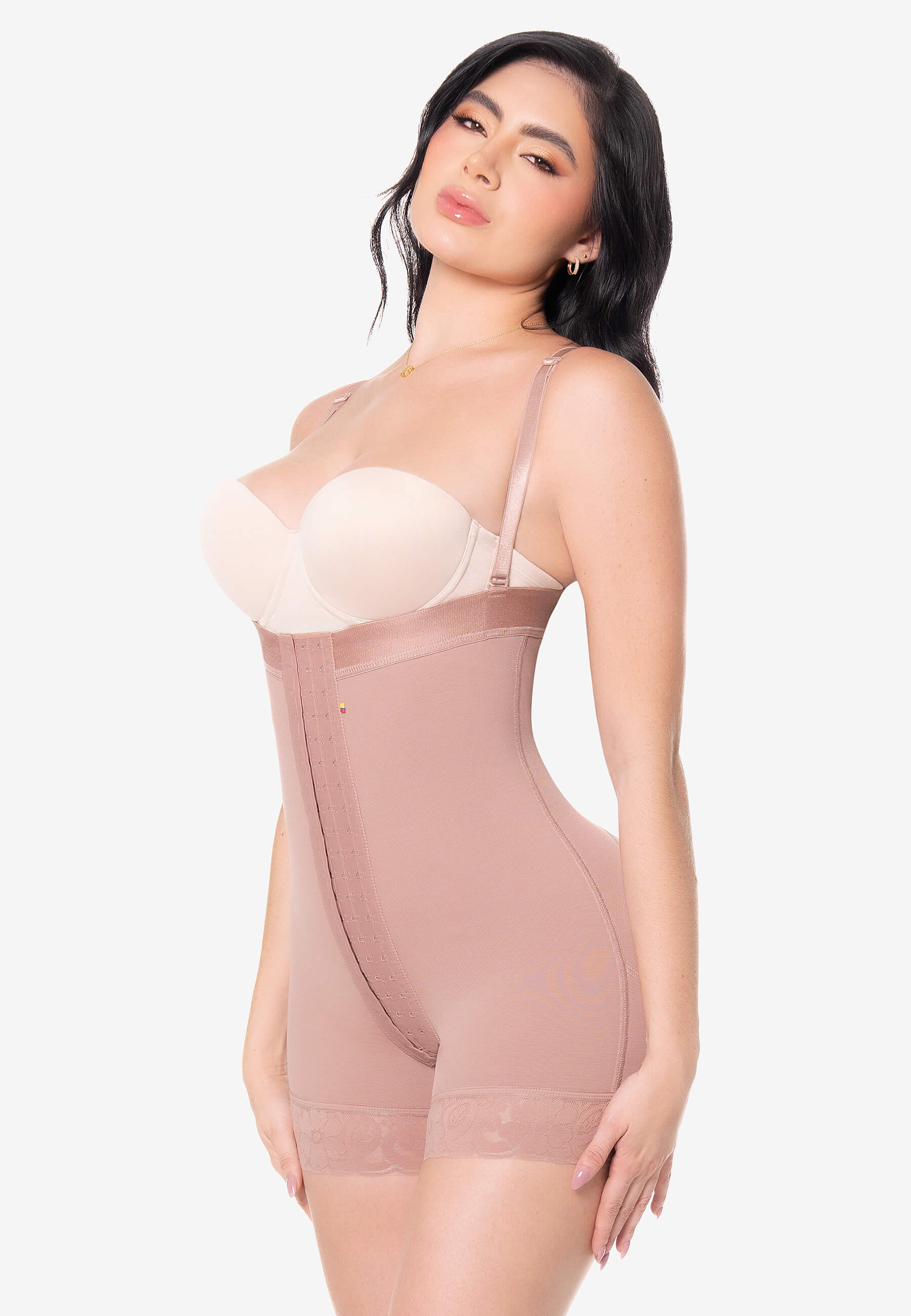 Faja Valeria strapless cachetera con Broche Cocoa