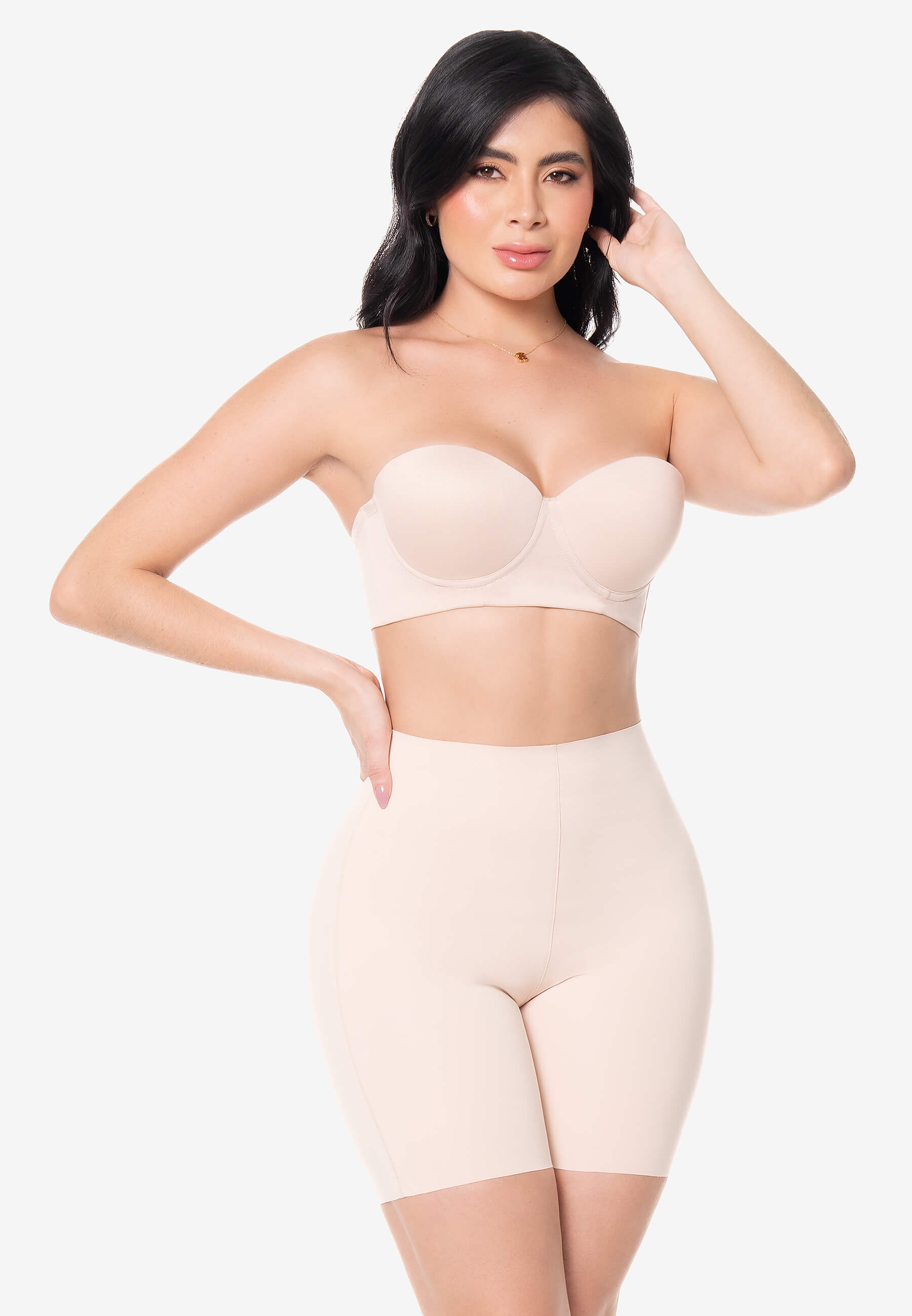 Short Julia invisible a la cintura media pierna Beige